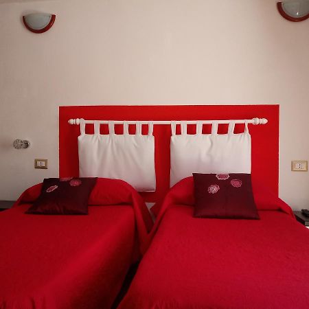 Ada'S Guest House Bosa Luaran gambar